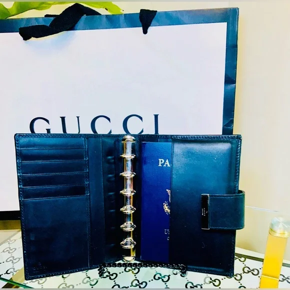 “HP” GUCCI Web Black GG Logo Agenda Notebook/Passport Cover EUC - Picture 4 of 9